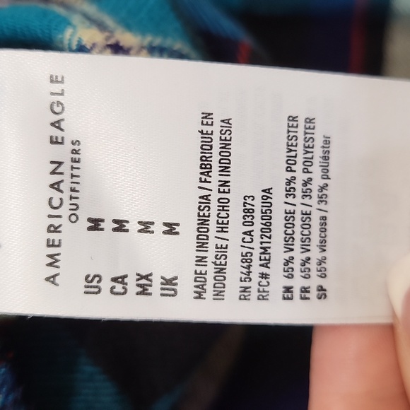 American Eagle Boyfriend Fit AHH-Mazingly Soft Flannel Button Down - Picture 6 of 6